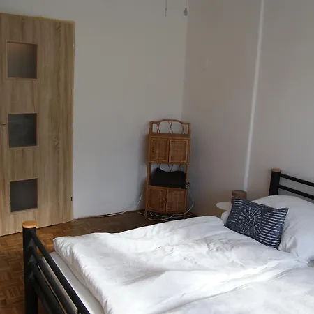 Apartment Apartman U Klastera *